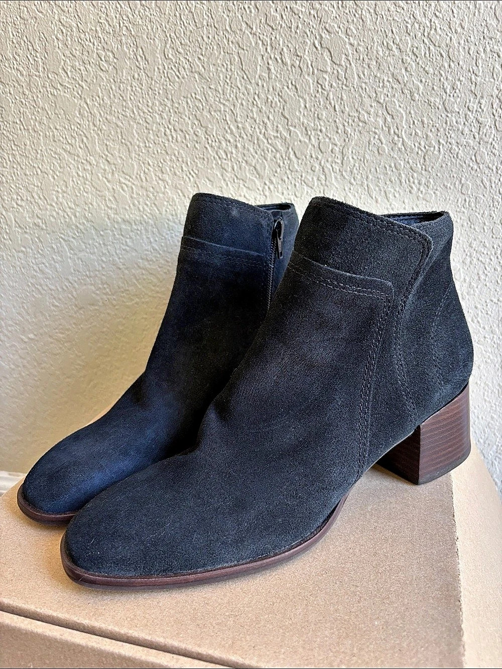 Lucky brand (style Lilka) Suede Heeled Ankle Boots in Black size 10
